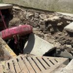Socavon-en-Coronango-sigue-creciendo-y-provoca-colapso-de-banqueta-autoridades-no-hacen-nada-