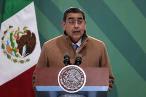 proximo-titular-del-inm-sera-el-actual-gobernador-de-puebla-sergio-salomon-sheinbaum-8703html-sergiosalomonjpg-5147html-b73dcb0e-0ddb-4a42-96cc-be09a86c7544
