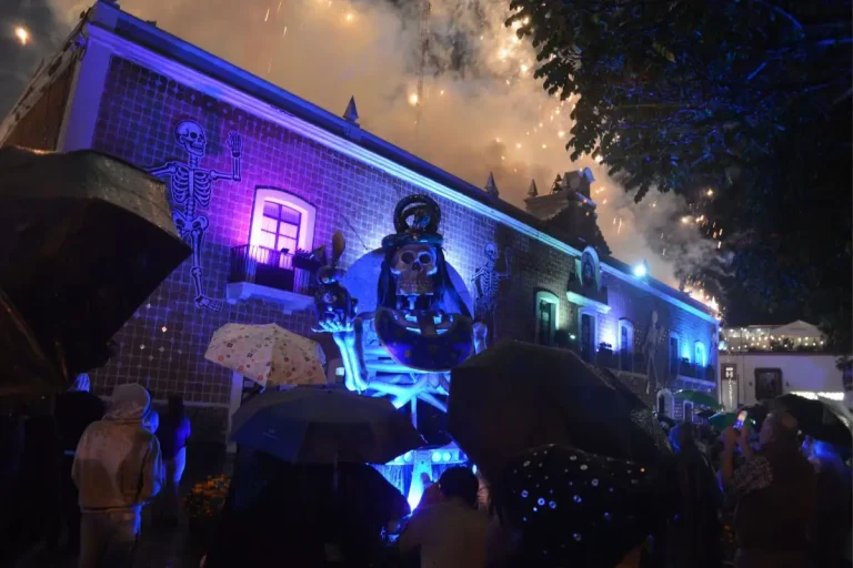 catrina-monumental-en-el-zocalo-de-atlixco-1