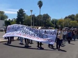 tensión-en-la-buap-por-encapuchados-y-protestas-contra-reforma-de-pensiones-782530